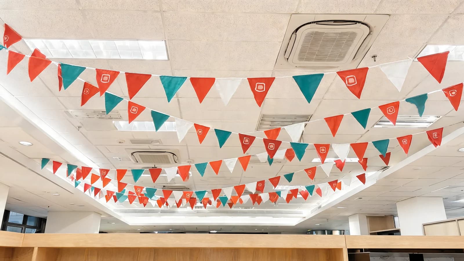 Branded Buntings / Strings