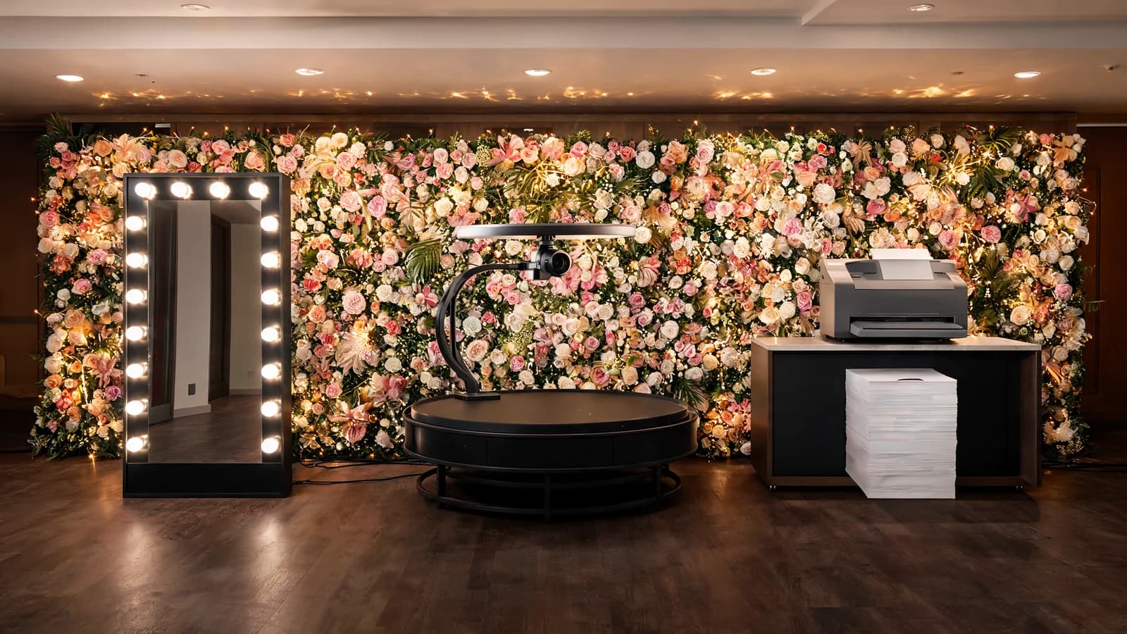 Photo-Booth Machine (360° / Mirror / Instant-Print)