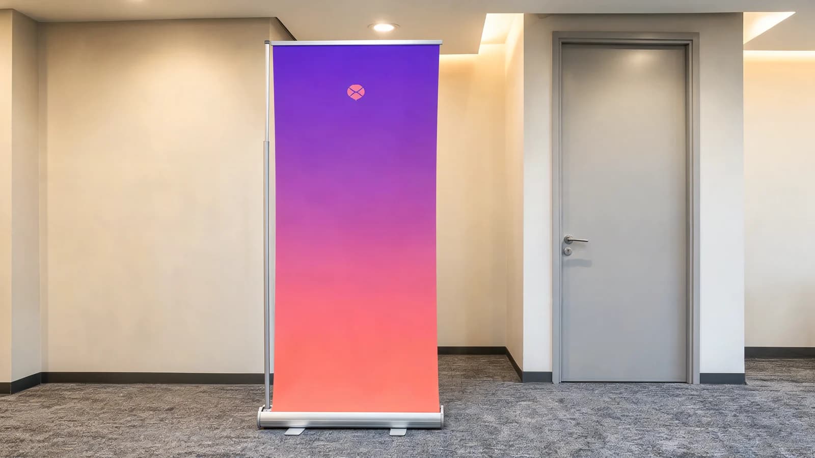 Pull-up / Roll-up Standee